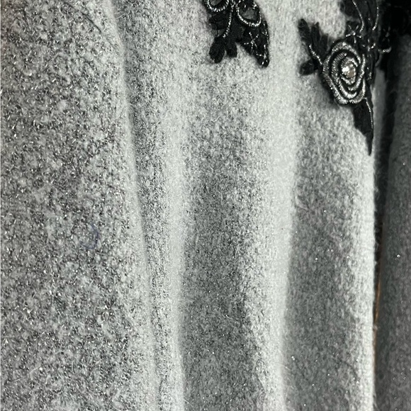 NEW Silver Metallic Floral Embellished Oversized Boucle Sweater HTF - Picture 3 of 16